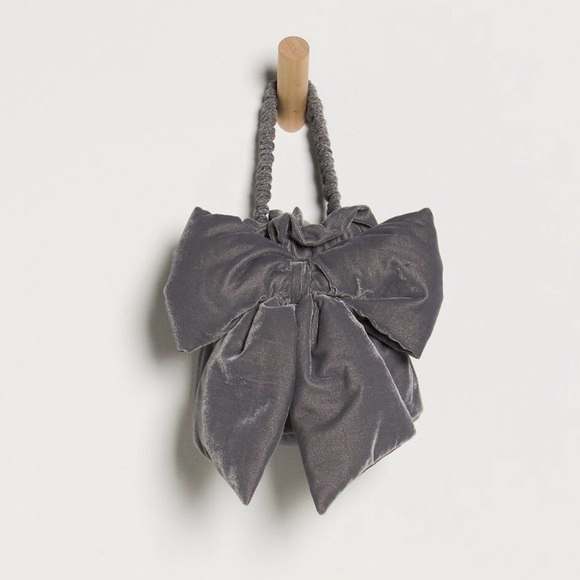 Free People Belle Velvet Bow Bag - Picture 3 of 12